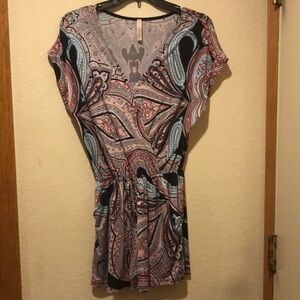 𝅺GILLI Romper size small
